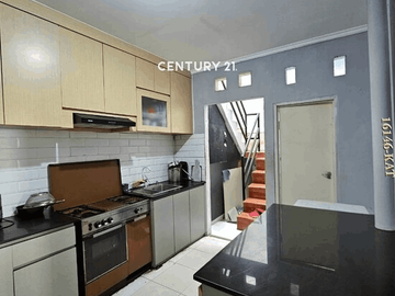 Dijual Rumah 2 Lantai Di Dalam Cluster Di Graha Raya