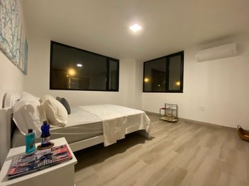 Hermoso departamento amoblado en venta - Chipipe (J Luna)