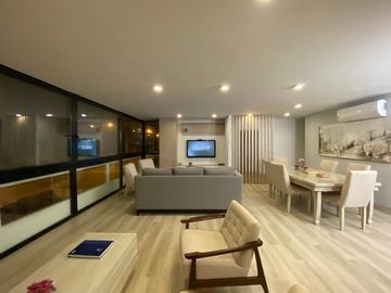 Hermoso departamento amoblado en venta - Chipipe (J Luna)