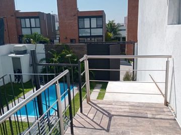 Residencia de Ensueño  Casa Amueblada con Terraza, Jacuzzi y Alberca