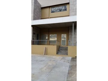 VENTA GALERA COMERCIAL EN PARQUE INDUSTRIAL DE LAS AMERICAS