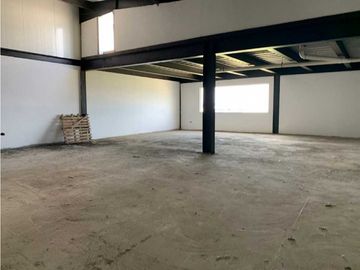 VENTA GALERA COMERCIAL EN PARQUE INDUSTRIAL DE LAS AMERICAS