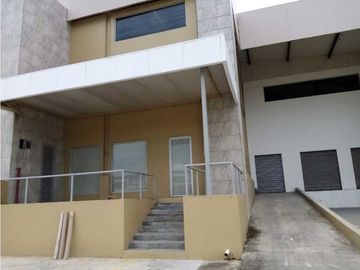 VENTA GALERA COMERCIAL EN PARQUE INDUSTRIAL DE LAS AMERICAS
