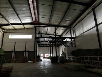 VENTA GALERA COMERCIAL EN PARQUE INDUSTRIAL DE LAS AMERICAS