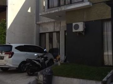 Rumah di Krukut, 2Lt, dlm Townhouse, Akses TOL Krukut