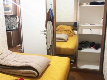 Dijual Apartemen Springlake 2BR Azolla Lt.2 Balkon ke Pool