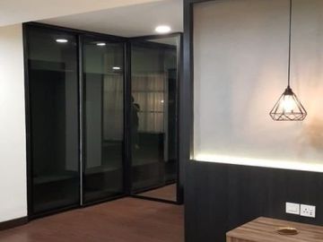 DISEWA : Apartemen Neo Soho Central Park Twr Lt27 siap pakai, Jakarta Barat