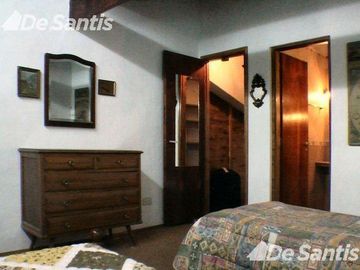 Chalet de ladrillo visto.