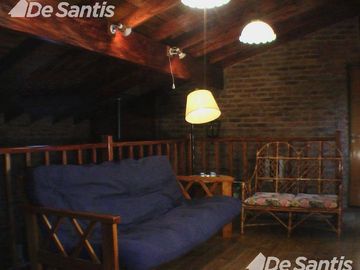 Chalet de ladrillo visto.