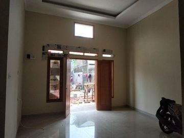 Cluster 500 an Juta dekat Toll Desari Pancoran mas
