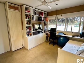 VENTA CASA GALÁPAGOS 5 AMBIENTES ,PILETA