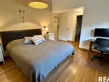 VENTA CASA GALÁPAGOS 5 AMBIENTES ,PILETA