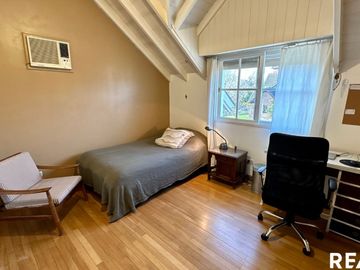 VENTA CASA GALÁPAGOS 5 AMBIENTES ,PILETA
