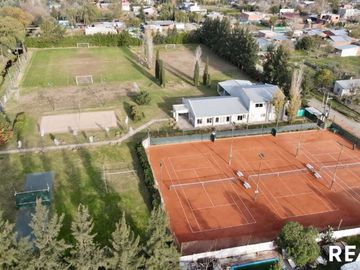VENTA CASA GALÁPAGOS 5 AMBIENTES ,PILETA
