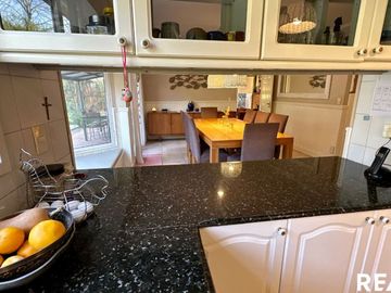 VENTA CASA GALÁPAGOS 5 AMBIENTES ,PILETA