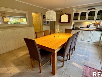 VENTA CASA GALÁPAGOS 5 AMBIENTES ,PILETA