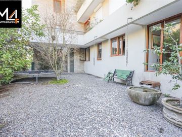 Departamento en Venta en Tuliperos/ 1er piso con jardín