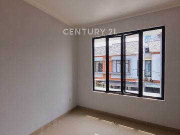 18193 Rumah Baru Dijual Modern Fungsional Dekat TolParigi Bintaro