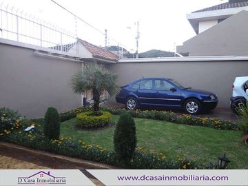 Casa de Venta–Cristóbal Colón *Parque Iberia, 4 dormitorios