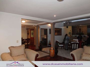 Casa de Venta–Cristóbal Colón *Parque Iberia, 4 dormitorios