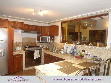Casa de Venta–Cristóbal Colón *Parque Iberia, 4 dormitorios