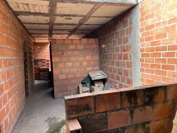 casalote en venta en nueva floresta. Cod V16526