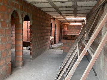 casalote en venta en nueva floresta. Cod V16526