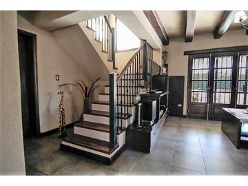 VENTA CASA- CALLE PUEYRREDON- LUJAN - MENDOZA