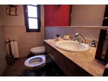VENTA CASA- CALLE PUEYRREDON- LUJAN - MENDOZA