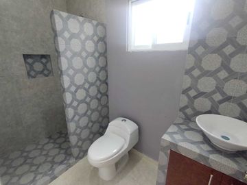 CASA NUEVA EN VENTA CON RECAMARA EN P.B. FRACCIONAMIENTO FLORESTA EN ZONA ALTA
