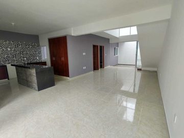 CASA NUEVA EN VENTA CON RECAMARA EN P.B. FRACCIONAMIENTO FLORESTA EN ZONA ALTA