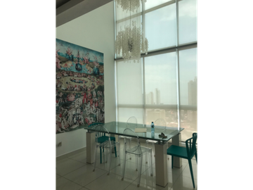 Venta: Apartamento amoblado tipo loft en San Francisco