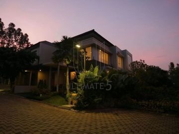 Rumah Lebak Bulus di Perumahan Perbatasan Dengan Cirendeu