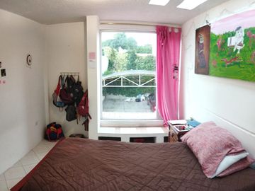 Vendo linda casa  de 3 habitaciones en Mirasierra