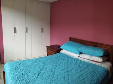 Vendo linda casa  de 3 habitaciones en Mirasierra