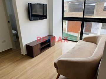 🏡 DEPARTAMENTO EN PRE-VENTA 6TO PISO
📍 A espaldas de la Torre UPAO
🚶‍♂️ A pasos de la Corte Superior, a unas cuadras del Mall y el Óvalo Papal.
⏱️