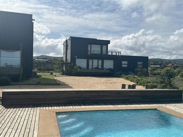 Tunquen Fundo La boca 2 hermosas casas en 5.000 mts2