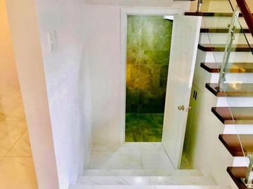 Elegant House for SALE in Angeles City Very Near to SM Clark