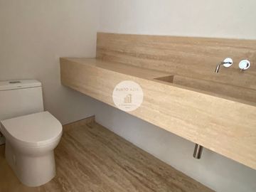 RESIDENCIA EN FUENTES DEL PEDREGAL PARTE BAJA