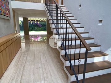 RESIDENCIA EN FUENTES DEL PEDREGAL PARTE BAJA