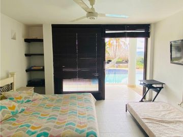 Se vende magnifica casa campestre en Melgar