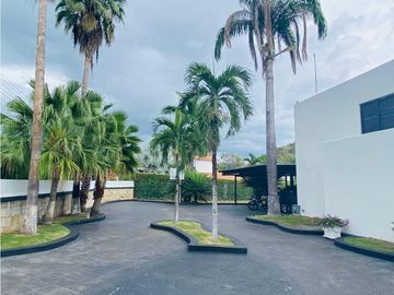 Se vende magnifica casa campestre en Melgar