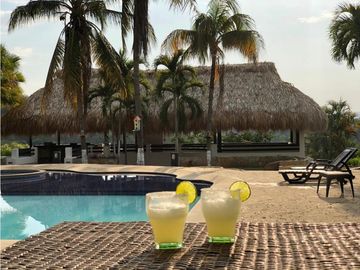 Se vende magnifica casa campestre en Melgar