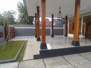 Joglo Murah & Luas BONUS Kolam Renang dekat Exit Tol Prambanan