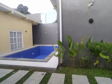 Joglo Murah & Luas BONUS Kolam Renang dekat Exit Tol Prambanan