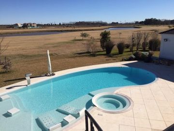 IMPONENTE CHALET DE GRAN CATEGORIA EN VENTA