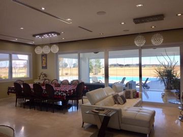 IMPONENTE CHALET DE GRAN CATEGORIA EN VENTA