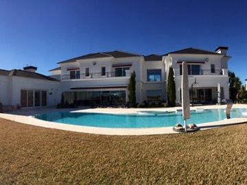 IMPONENTE CHALET DE GRAN CATEGORIA EN VENTA