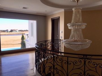 IMPONENTE CHALET DE GRAN CATEGORIA EN VENTA
