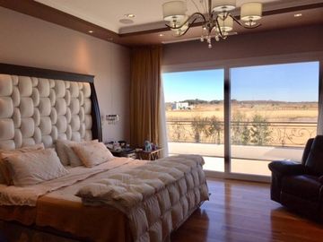 IMPONENTE CHALET DE GRAN CATEGORIA EN VENTA
